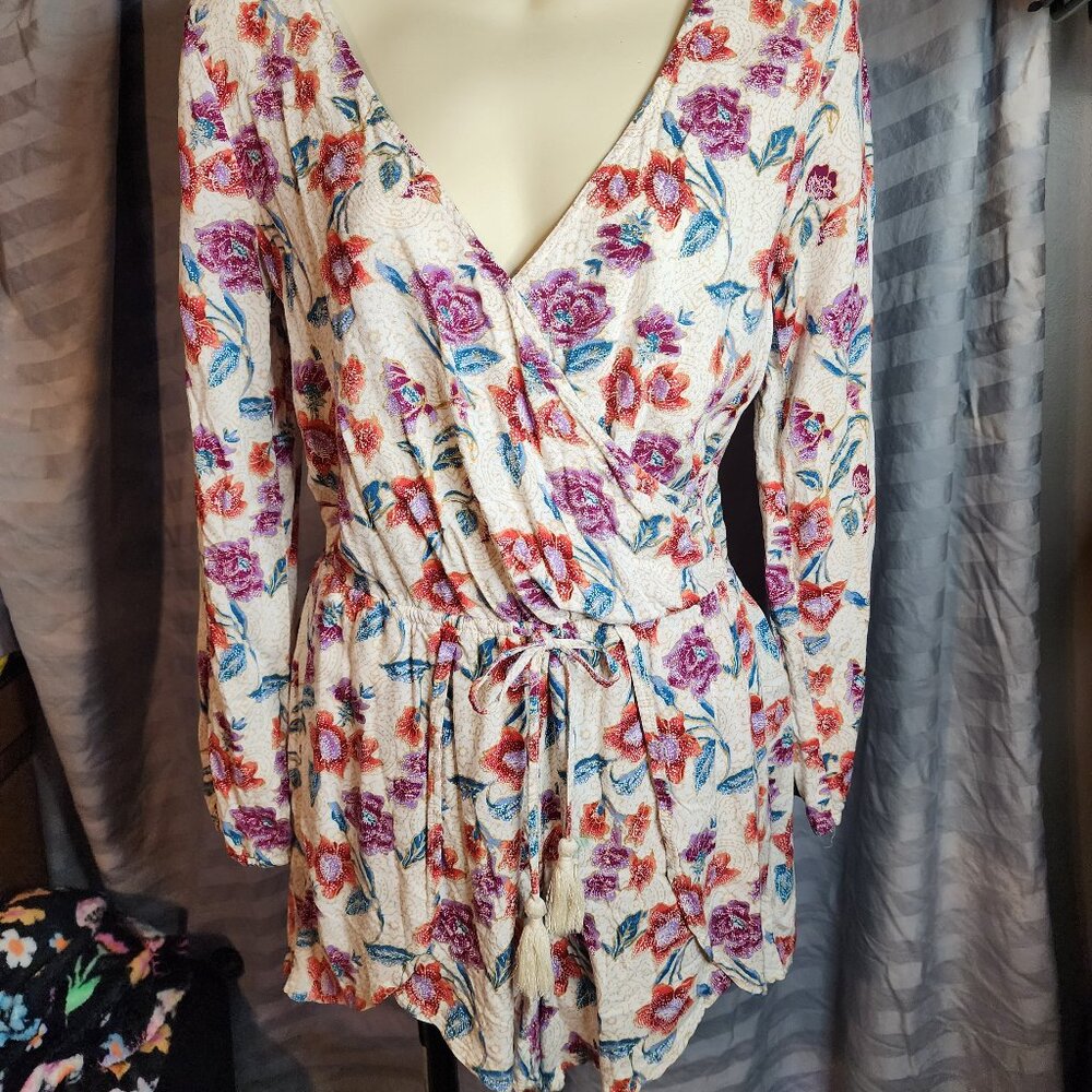 Hollister Long Sleeve Floral Romper Size Small